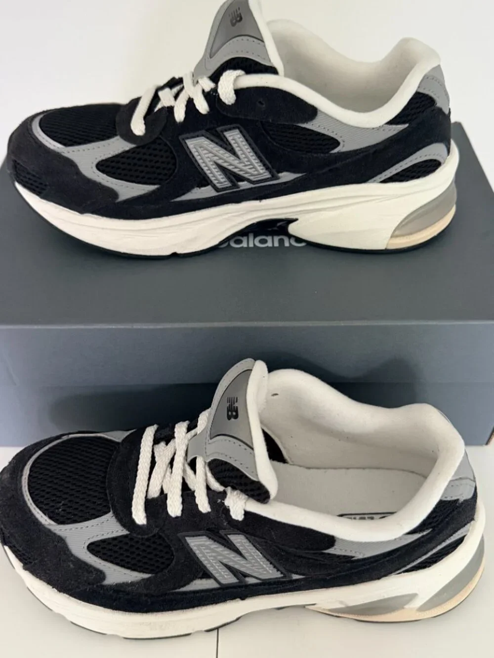 New Balance 2010 Boys Black/Shadow Grey Shoe Sz 4.5 G201088B Athletic Unisex